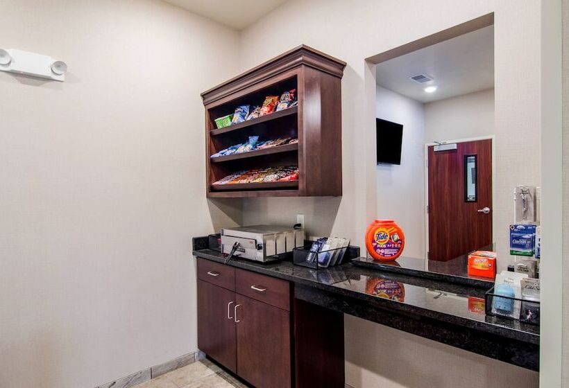 Отель Cobblestone Inn & Suites   Julesburg