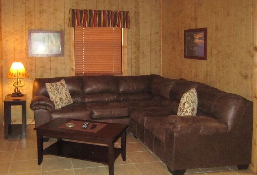 ホテル Riverside Lodge Resort