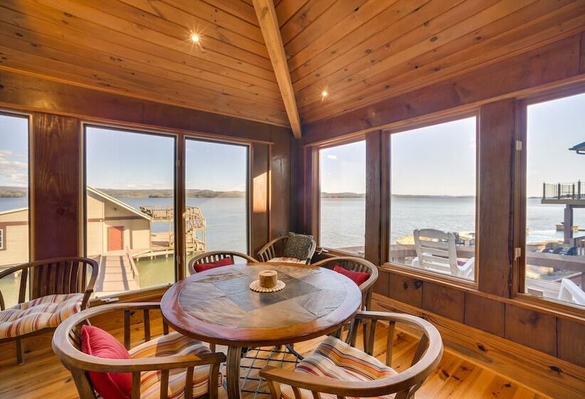 Luxurious Lakefront Paradise In Scottsboro W/ Dock