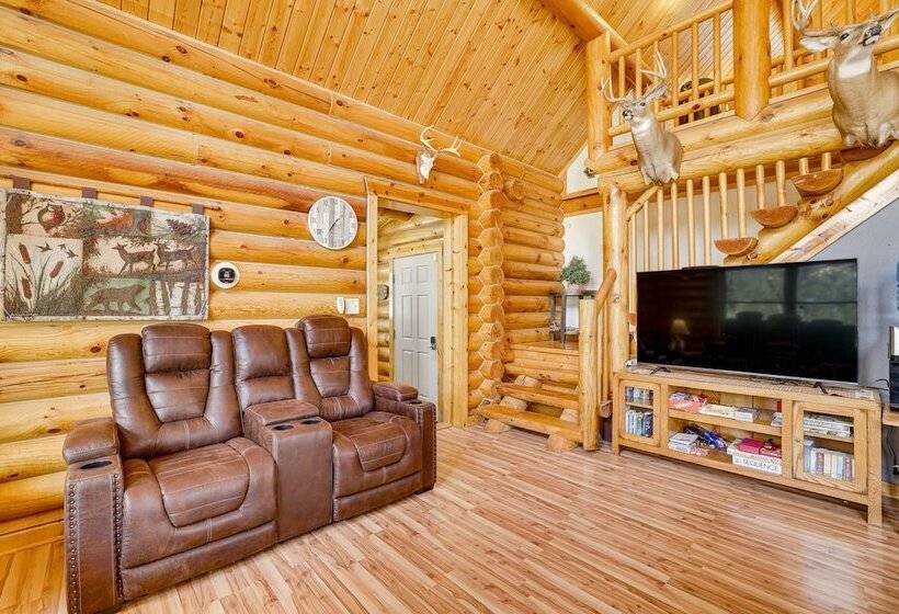 Merrillan Cabin W/ Fire Pit < 1 Mi To Lake Arbutus