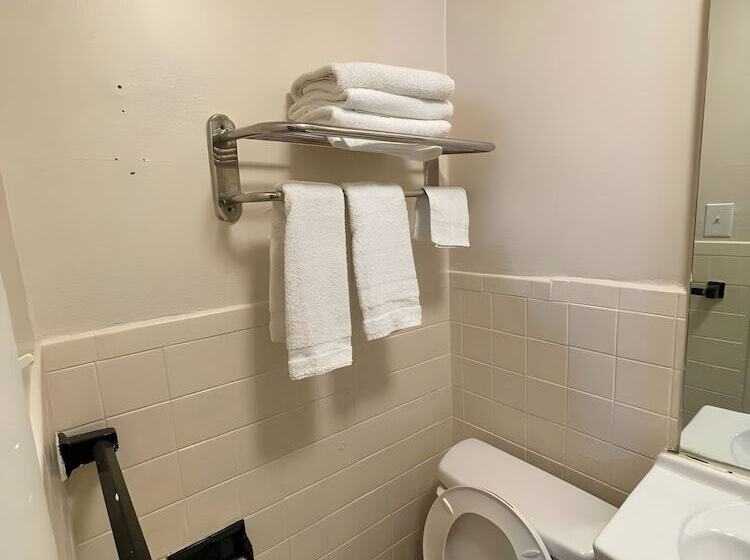 مُتل Scottish Inns   Middletown
