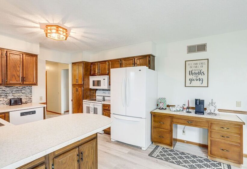 Quiet Greenwich Home W/ Pool + Screened Porch!