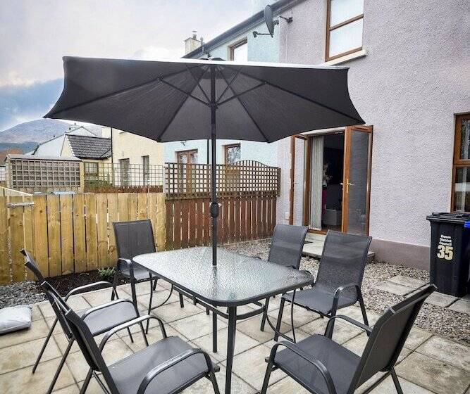 דירת נופש Immaculate 3 Bed House In Newcastle