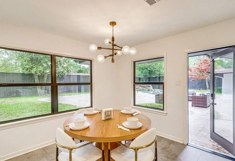 Spacious Houston Home W/ Pool   Near The Galleria!