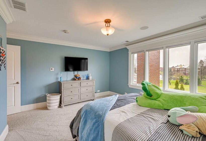 Spacious Inverness Home ~ 36 Mi To Chicago!