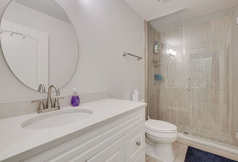 Spacious Inverness Home ~ 36 Mi To Chicago!