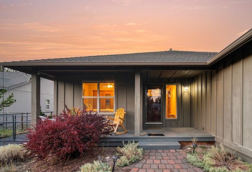 Black Bear Cabin By Avantstay Modern Bend Escape