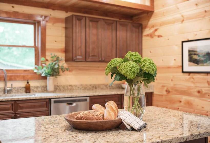 Bluestem & Bluebell By Avantstay Incredible Views W/ Large Balcony & Indoor Pool!