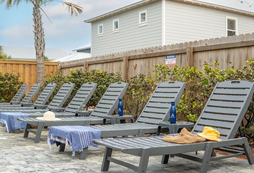 Bottlenose By Avantstay Walk To Miramar Beach