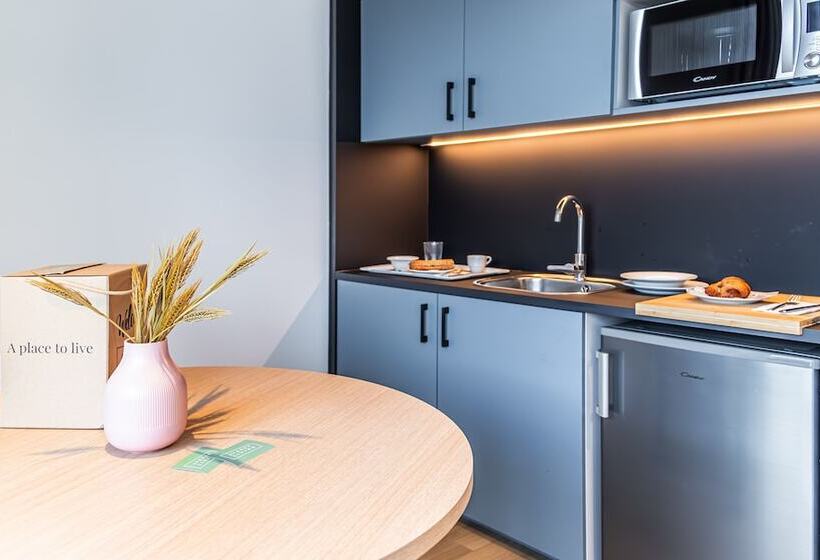 إقامة Atenea Living