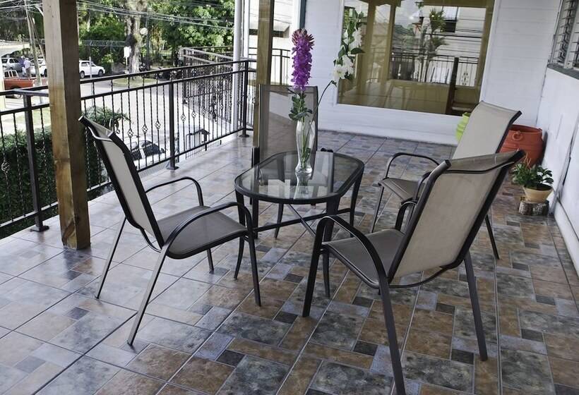 تختخواب و صبحانه Casa Luisa