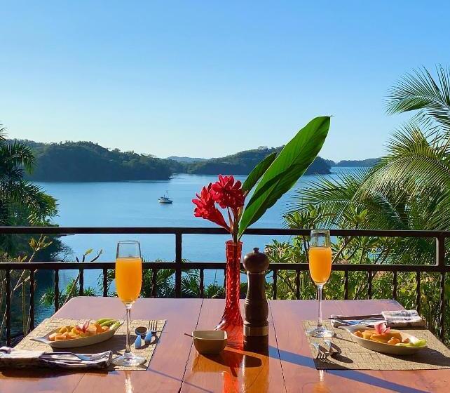 مبيت وإفطار Seagull Cove Resort