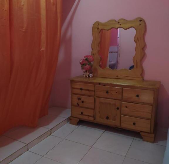 تختخواب و صبحانه Rooms Central Bayahibe