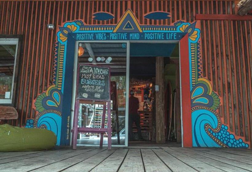 Compay Hostel La Pedrera