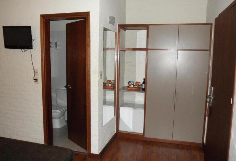 هتل Juana De Ibarbourou