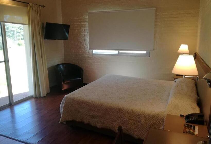 هتل Juana De Ibarbourou