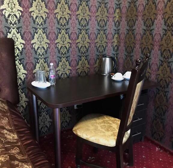 مبيت وإفطار Garden Hall