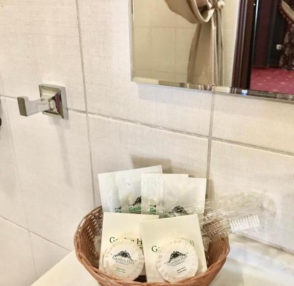 مبيت وإفطار Garden Hall