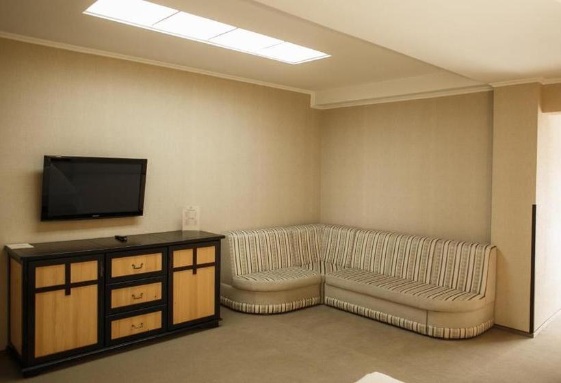 فندق Georg Palace