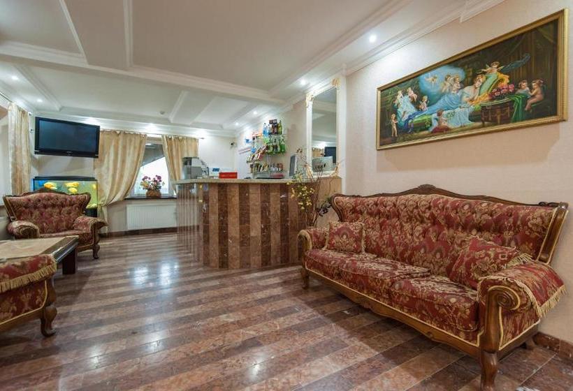 فندق Leoton Chernivtsi