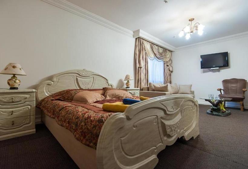 فندق Leoton Chernivtsi