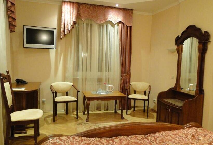 فندق Red Stone