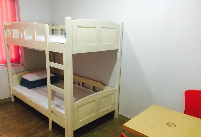 Malmani Guest House   Hostel