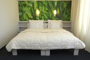 Ea Zámecký Hotel Sychrov
