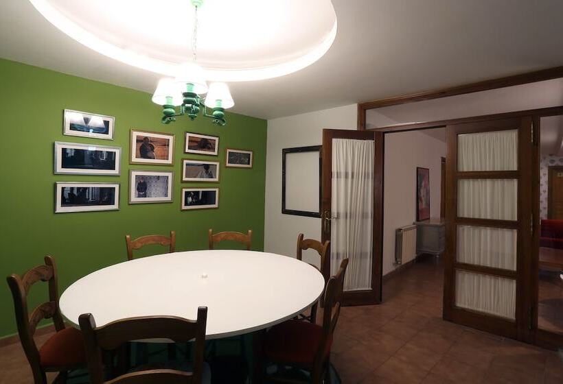 בית מלון כפרי Hospedería Sádaba