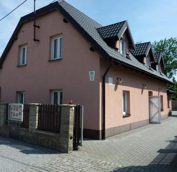 ホテル & Restaurant Na Fryštátské