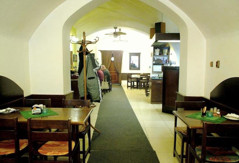 هتل Třebovská Restaurace
