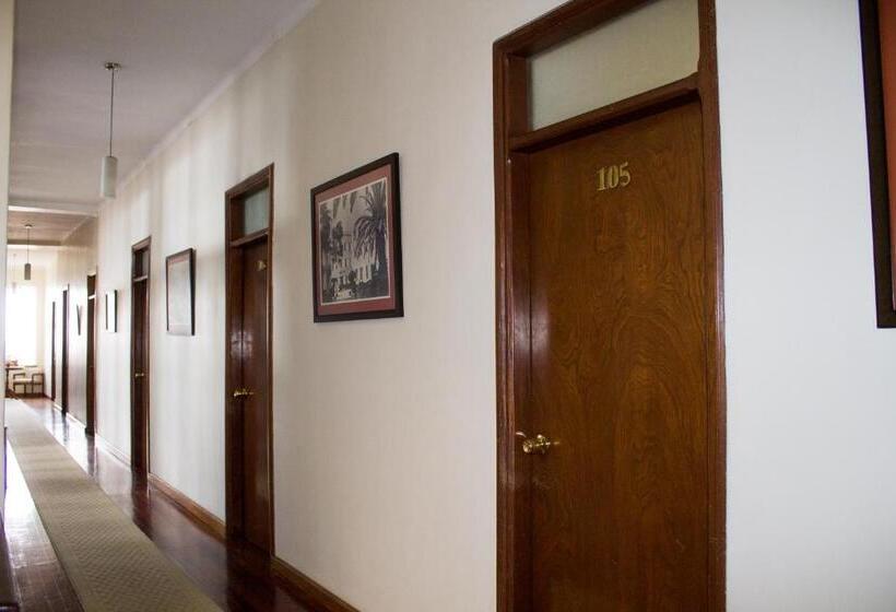 هتل Victoria Plaza