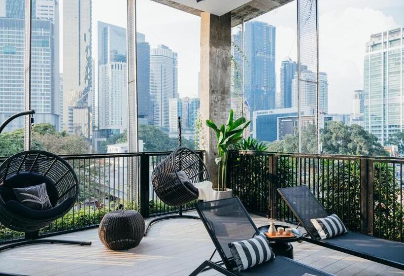 Отель Lloyd S Inn Kuala Lumpur