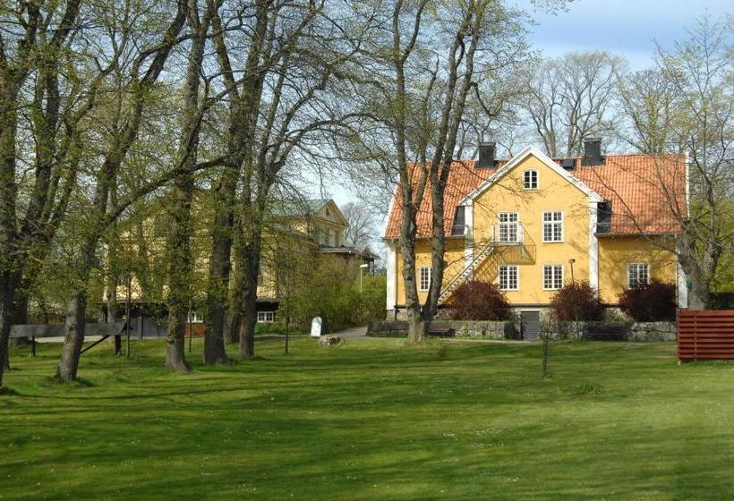 هاستل Valla Folkhögskola