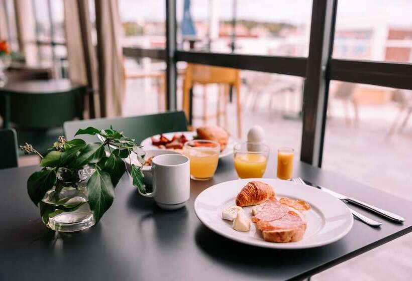 Badholmen Restaurang & Hotell