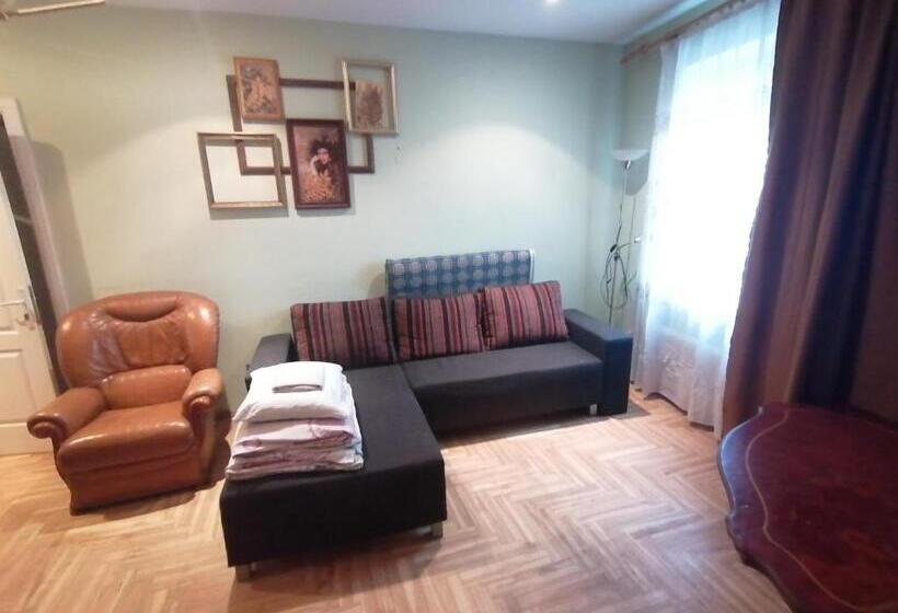 هتل Guest House Krista