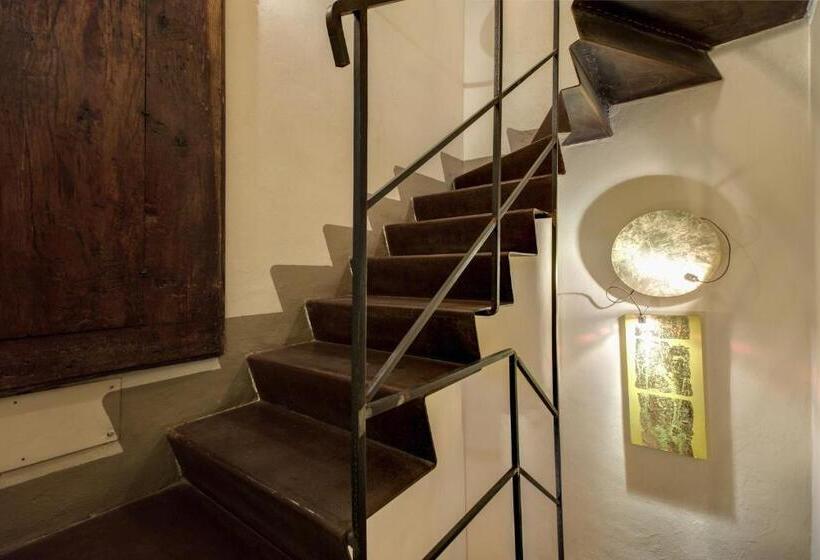 هتل Residenza Torre Colonna