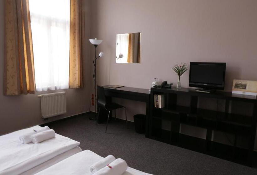 هتل Zlatá štika