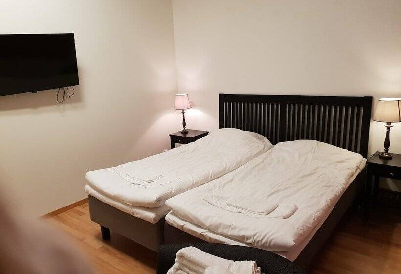 فندق على الطريق Trestads Restaurang Hotell & Pensionat