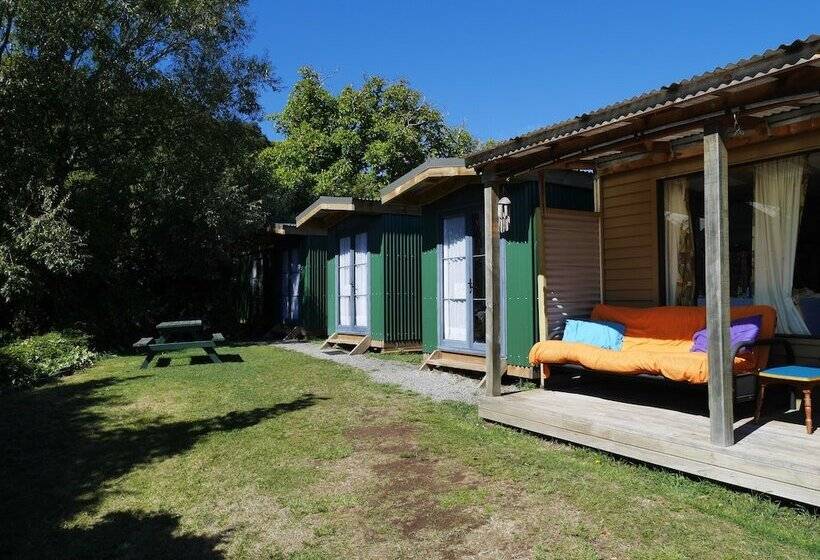 فندق صغير Bon Accord Backpackers