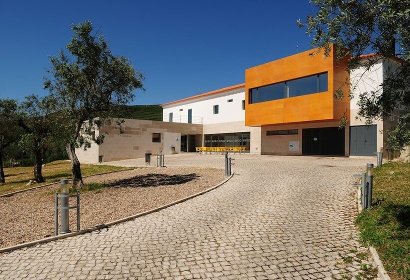 הוסטל Hi Alvados   Pousada De Juventude