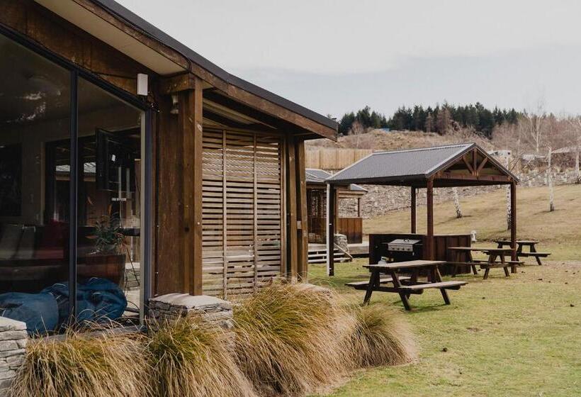 فندق صغير Lakes Edge Lodge