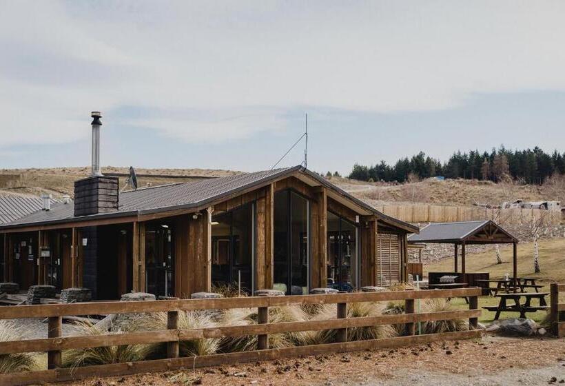 فندق صغير Lakes Edge Lodge