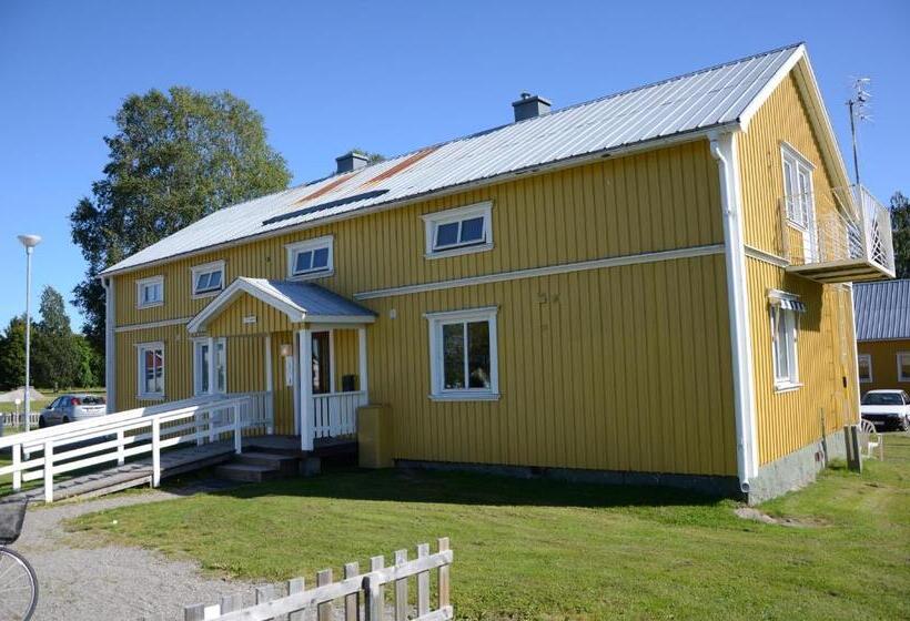 هاستل Storstrand Kursgård