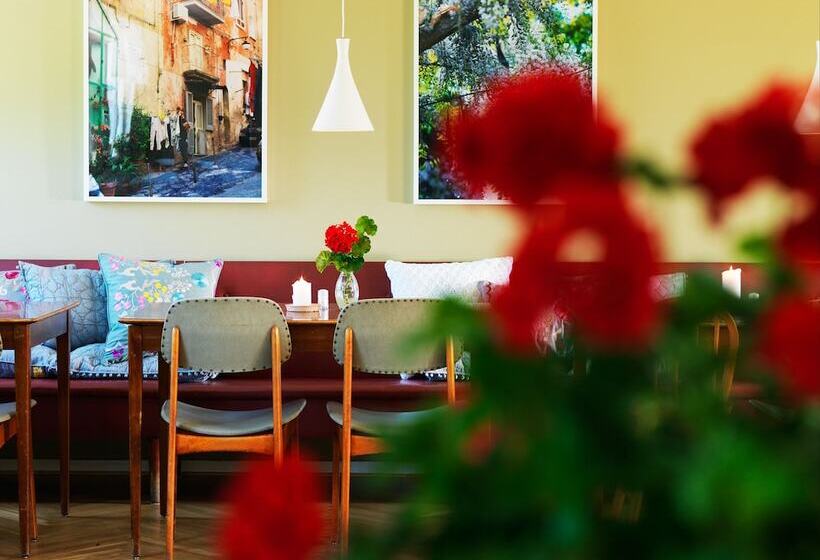 هتل Gårdens & Apotekarns B&b