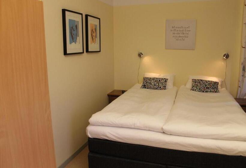 Stationshusets Hotell Och Café Fd Hotell Lilla Station