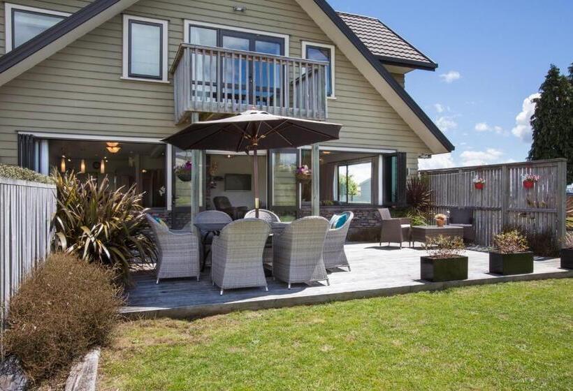 Manuka Lodge B&b
