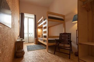 Marina Lounge Hostel