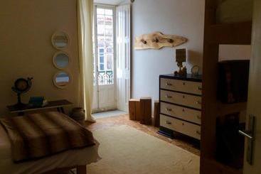 Marina Lounge Hostel