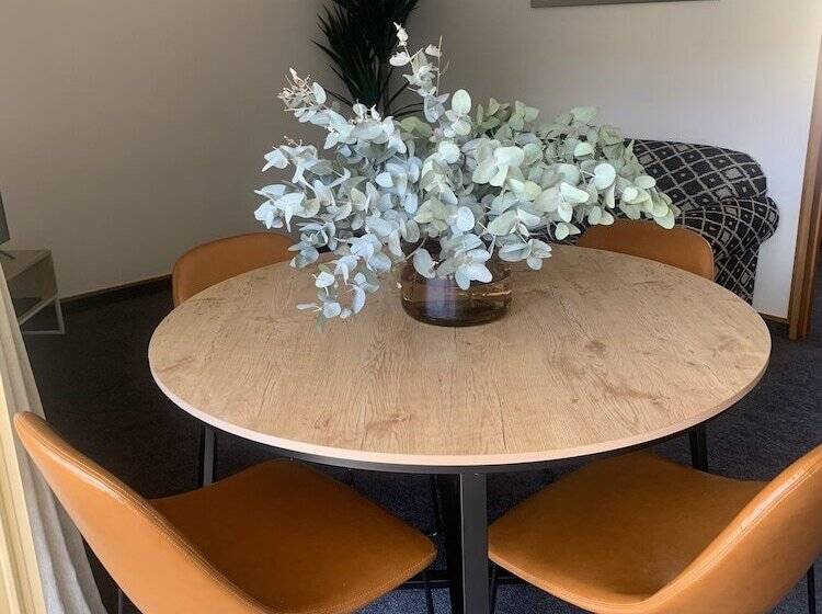 مُتل Apex Motorlodge